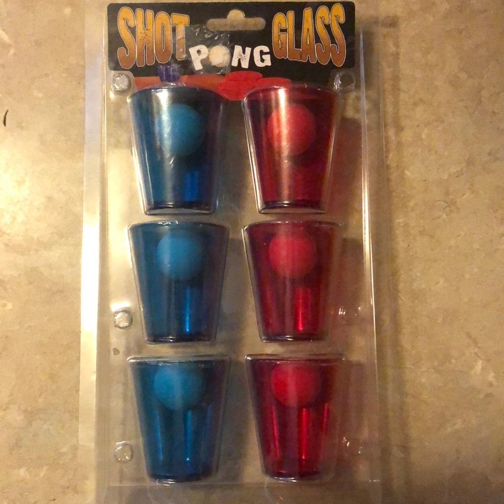 Brand new Shot Glass Pong Game (plastic)